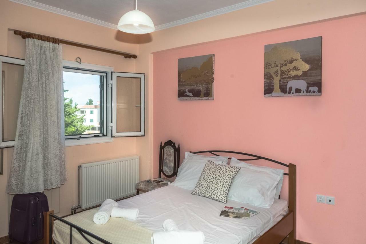 Modern Flat With Beautiful Views In South Of Corfu Appartement Lefkímmi Buitenkant foto