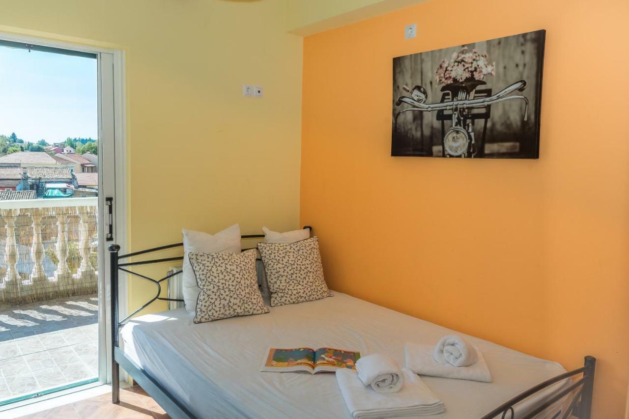Modern Flat With Beautiful Views In South Of Corfu Appartement Lefkímmi Buitenkant foto