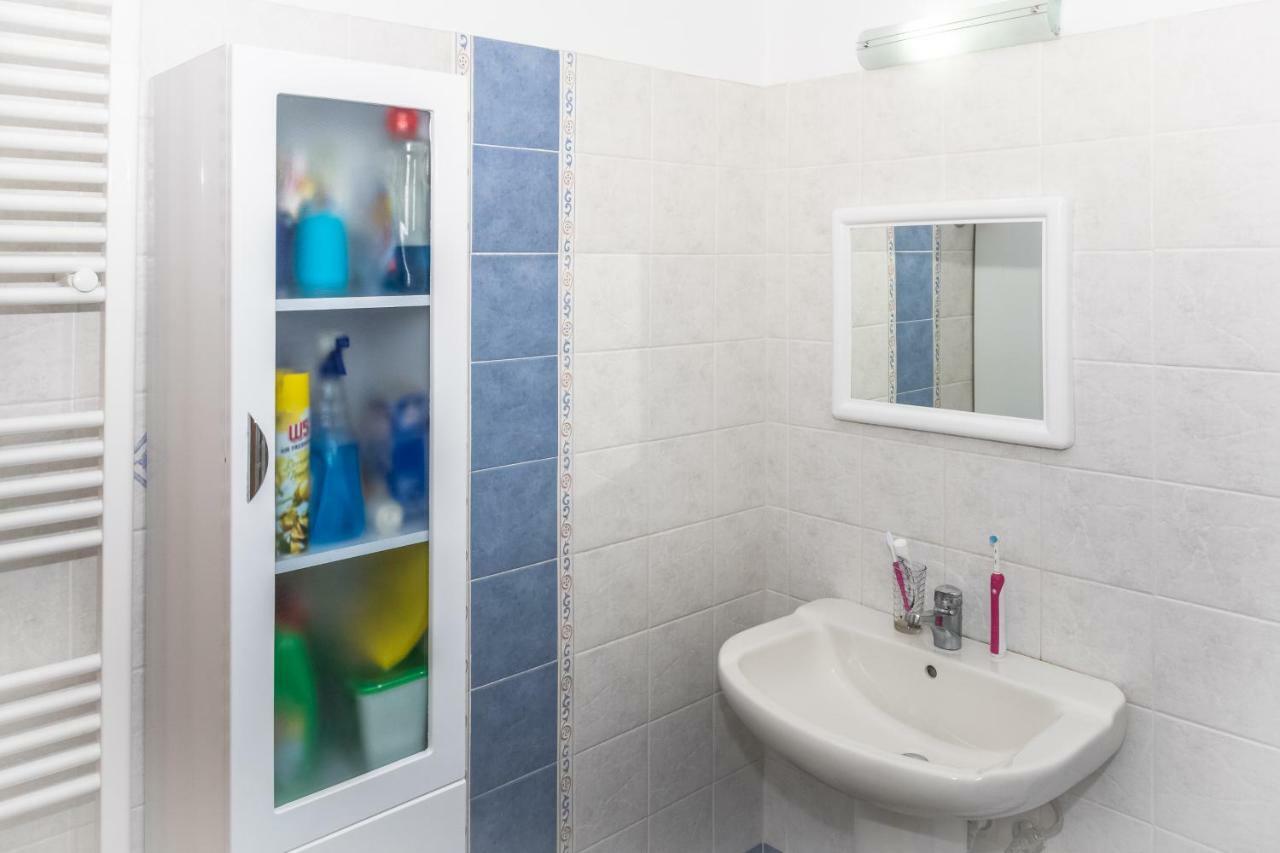 Modern Flat With Beautiful Views In South Of Corfu Appartement Lefkímmi Buitenkant foto