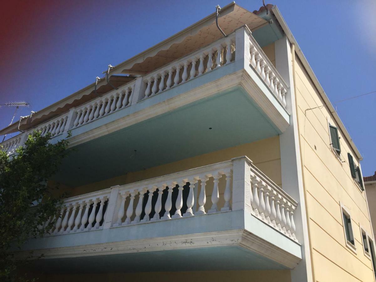 Modern Flat With Beautiful Views In South Of Corfu Appartement Lefkímmi Buitenkant foto